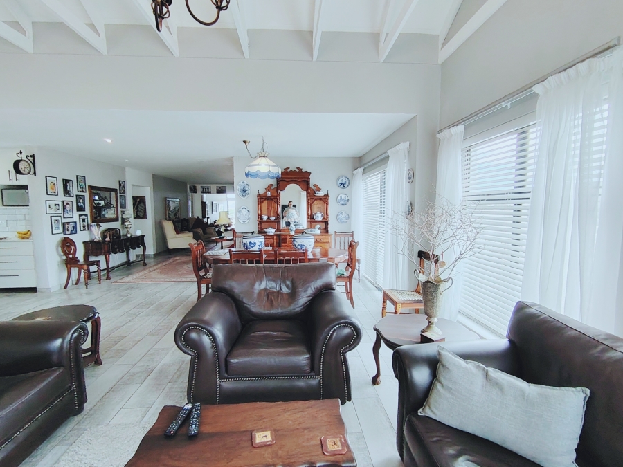 4 Bedroom Property for Sale in Shelley Point Western Cape